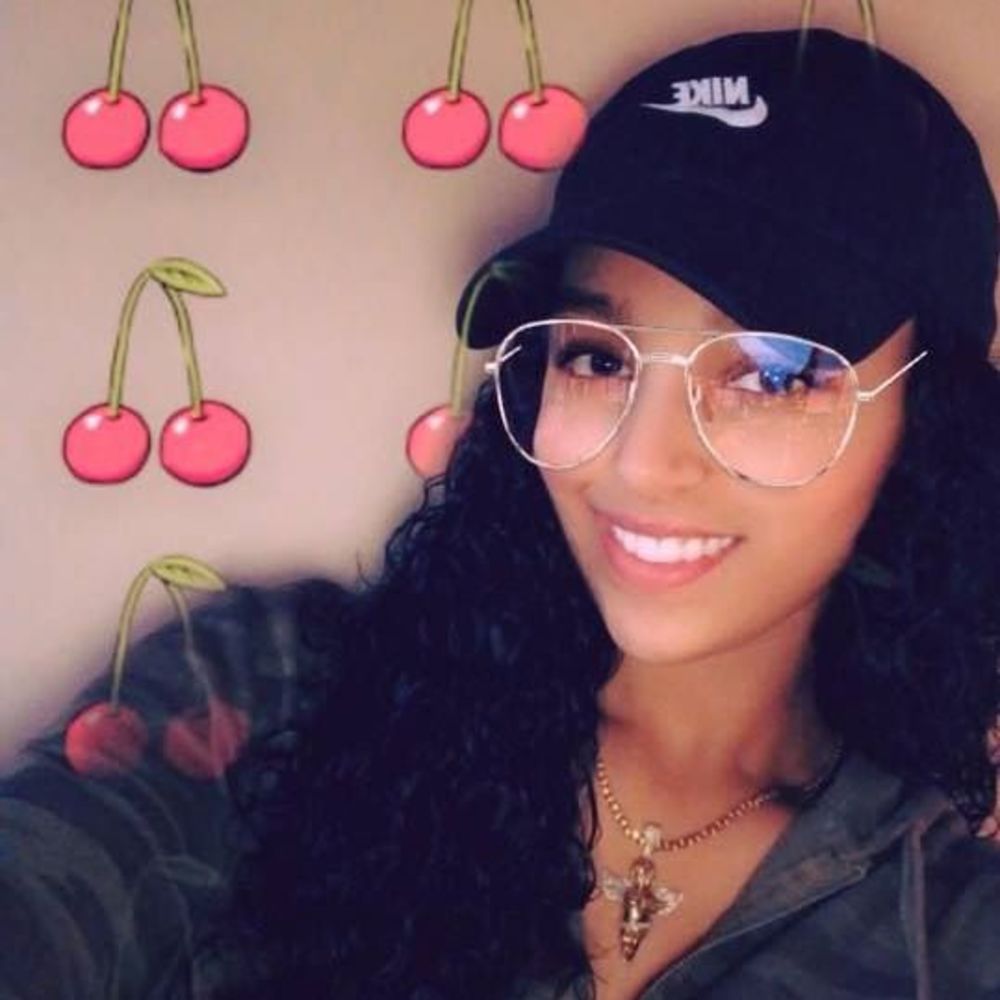 Meet your Posher, Jasmine